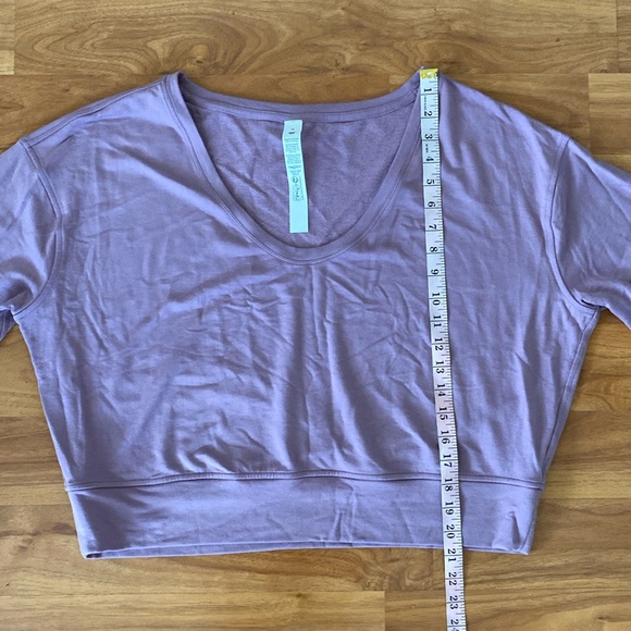 ❤️ Lululemon BeCalm Scoop Neck Pullover Size M Lavender Luxe NWOT - Picture 6 of 8